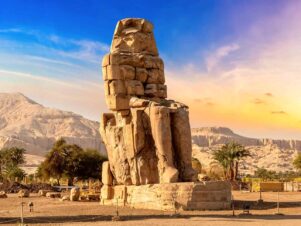 statue-of-Memnon